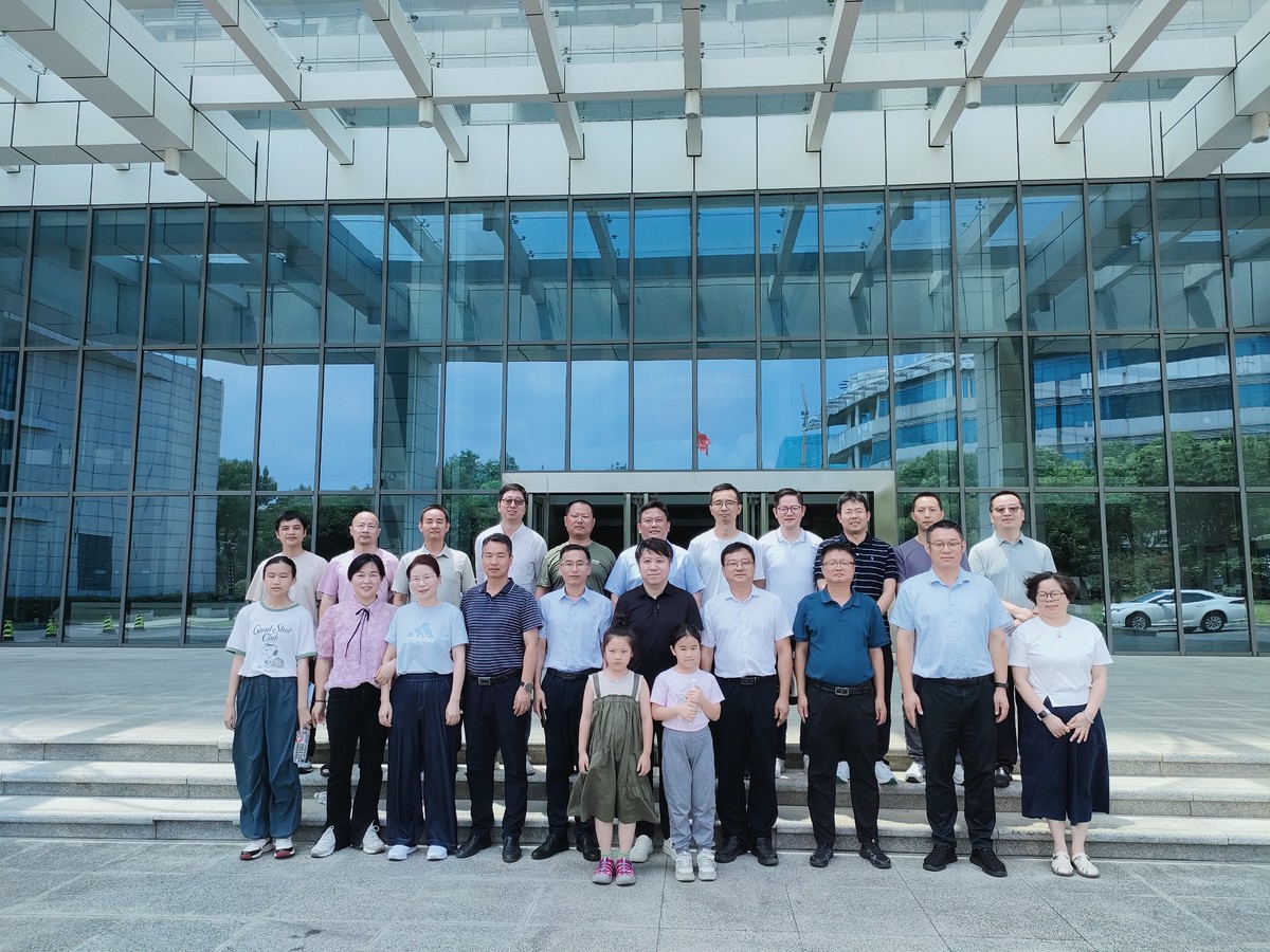 1752636394502168004_.jpg_efNWbwMt71tNu4131_